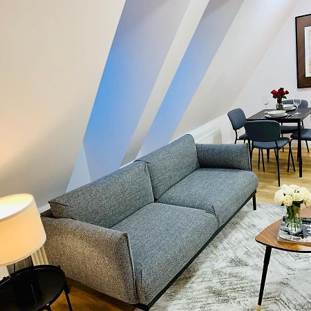 Hotel, Apartament Pod Zlotym Lwem W Samym Centrum Miasta Z Darmowym Parkingiem VII Kłodzko Buitenkant foto