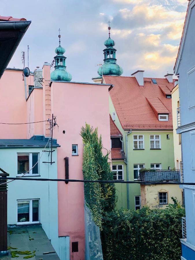 Hotel, Apartament Pod Zlotym Lwem W Samym Centrum Miasta Z Darmowym Parkingiem VII Kłodzko Buitenkant foto