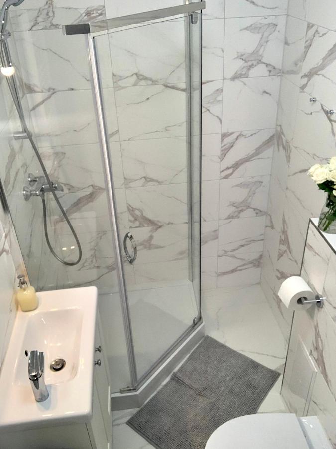 Hotel, Apartament Pod Zlotym Lwem W Samym Centrum Miasta Z Darmowym Parkingiem VII Kłodzko Buitenkant foto