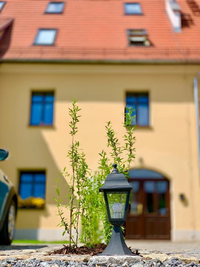 Hotel, Apartament Pod Zlotym Lwem W Samym Centrum Miasta Z Darmowym Parkingiem VII Kłodzko Buitenkant foto